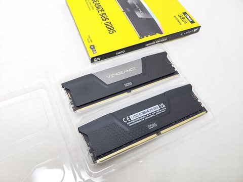 CMH32GX5M2B6000C38 各サイトで併売につき売切れのさいはご容赦願います。
