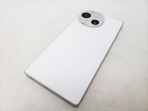 AQUOS R9 /SH-M28 ホワイト 【国内版 SIMFREE】 各サイトで併売につき売切れのさいはご容赦願います。