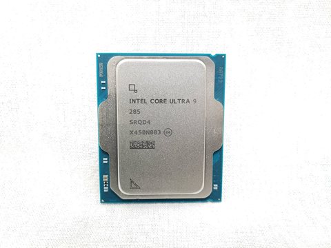 Core Ultra 9 285 バルク (2.5(5.4)/1.9(4.6)GHz/24(8+16)コア 24スレッド/スマートキャッシュ(L3)36MB/トータルL2キャッシュ40MB) 各サイトで併売につき売切れのさいはご容赦願います。