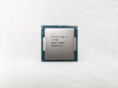 Core i7-6700 バルク (3.40GHz/ターボブースト時4.00GHz/4-core 8-thread/Total Cache 8MB/TDP65W/HD Graphics 530) 各サイトで併売につき売切れのさいはご容赦願います。