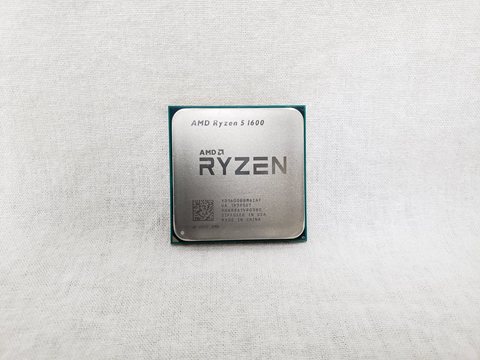 Ryzen 5 1600 (AF) バルク (6C/12T/3.2GHz/3.6GHz/Total Cache 19MB/TDP65W) 各サイトで併売につき売切れのさいはご容赦願います。