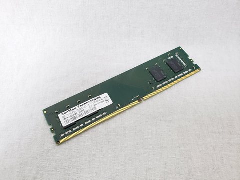 PC4-25600(DDR4 3200) 8GB x2 /バルク 各サイトで併売につき売切れのさいはご容赦願います。