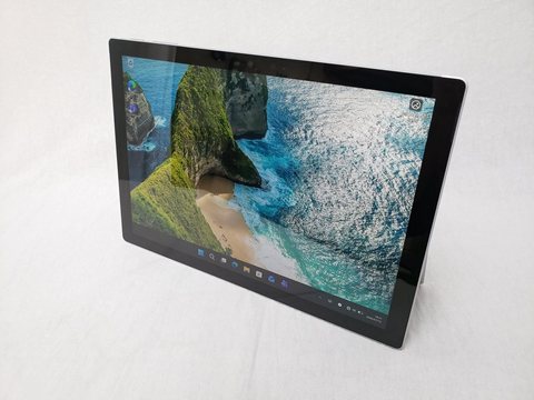 Surface Pro7+ プラチナ (i5-1135G7/8GB/128GB 1N9-00013) [0214]各サイトで併売につき売切れのさいはご容赦願います。