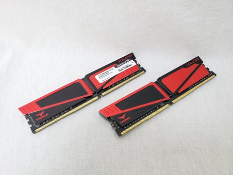 TLRED416G3000HC16CDC01 各サイトで併売につき売切れのさいはご容赦願います。