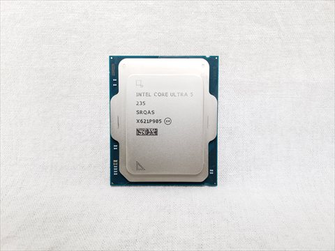 Core Ultra 5 235 バルク (3.4(5)/2.9(4.4)GHz/14(6+8)コア 14スレッド/スマートキャッシュ(L3)24MB/トータルL2キャッシュ26MB) 各サイトで併売につき売切れのさいはご容赦願います。